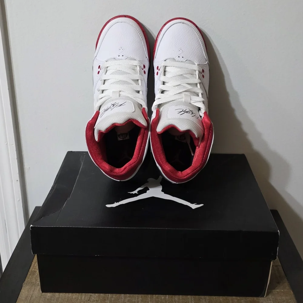 Jordan Flight Origin 3 White/White-Black Fire Red GS Size 5.5Y - Picture 9 of 10